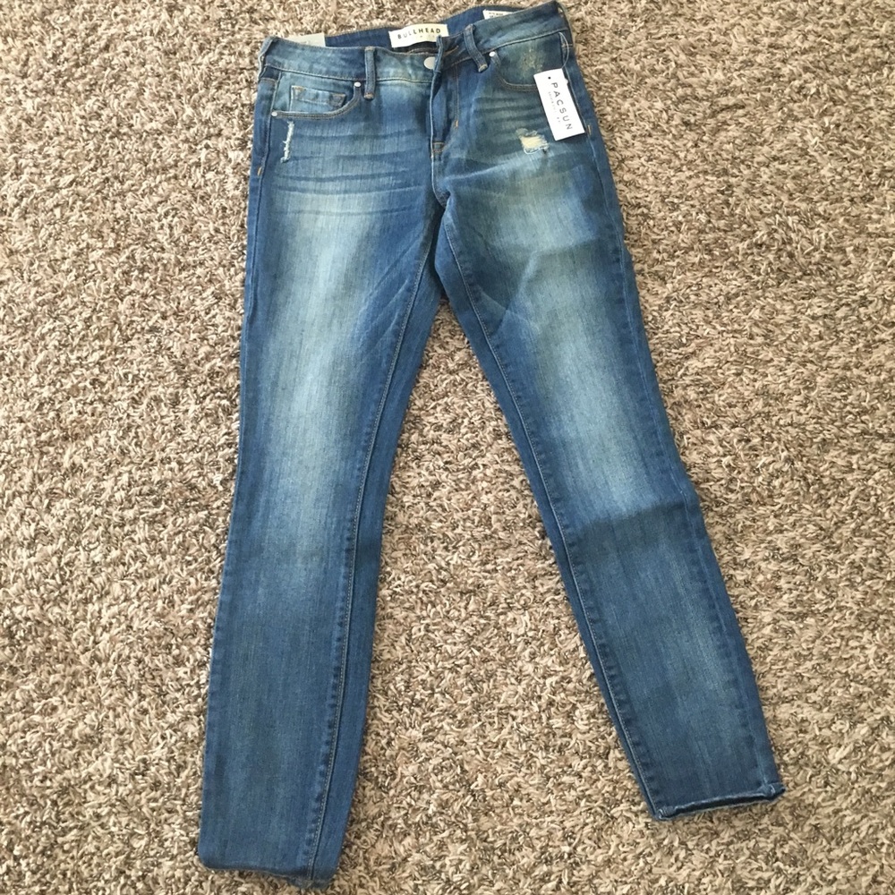 NWT $50 Bullhead Mid Rise Skinny Jeans Size 24